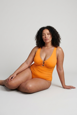 Santorini orange assise