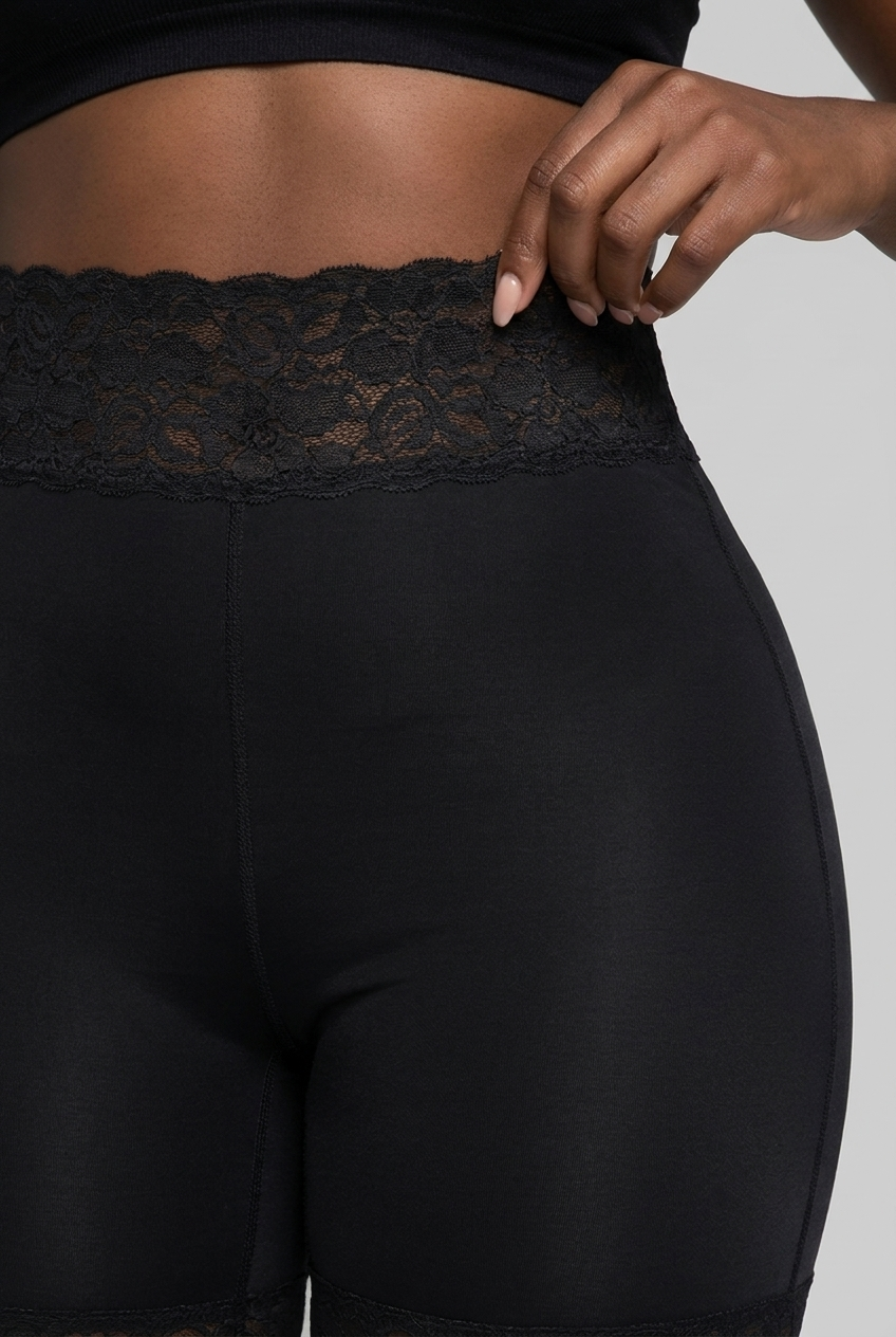 WURA Effet Galbant noir - macro dentelle ceinture